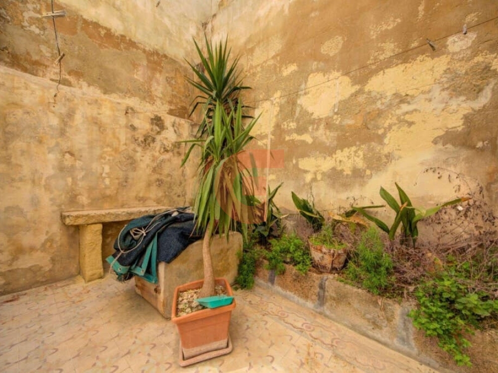 7d258902-afd2-4a09-841a-94661b7dc10f